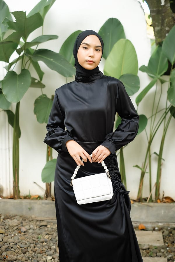 Gamis Aluna Serut