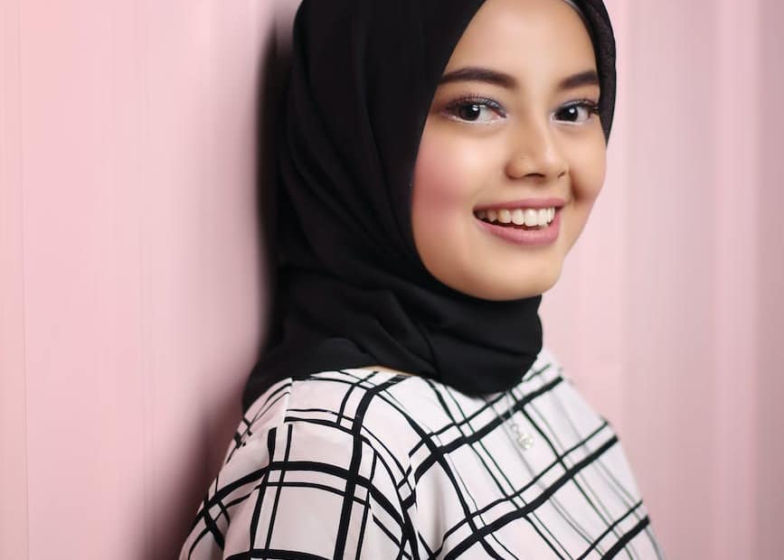 woman wearing hijab headdress
